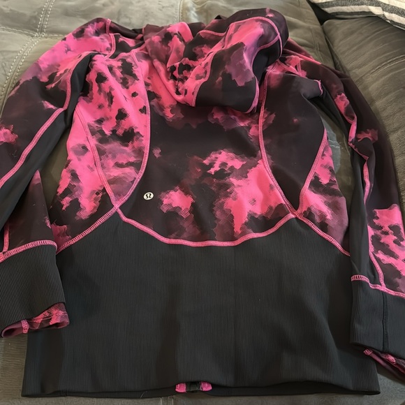 Lululemon Daily Practice Jacket Blooming Pixie Raspberry Black Size 6 - Picture 7 of 8